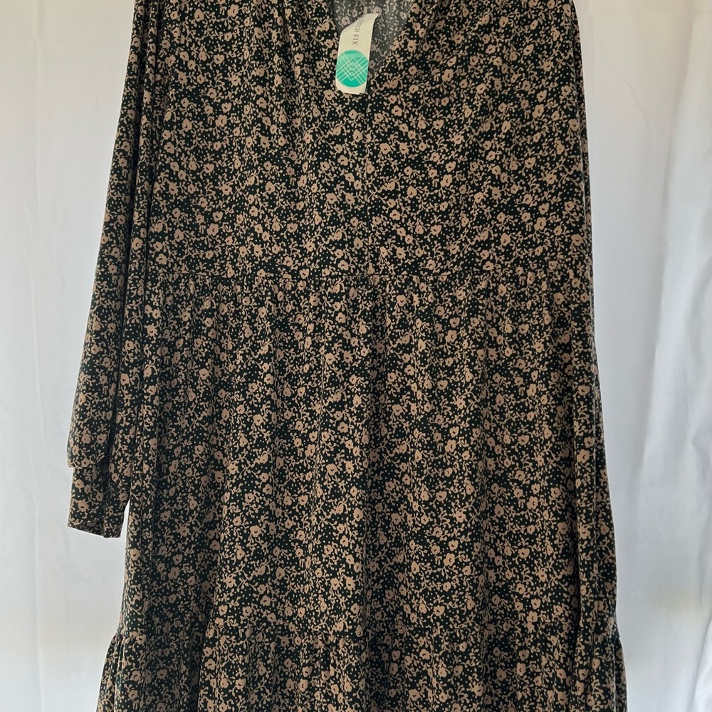 Floral Dark Green and Cream A-Line Dress - Picture 2 of 3
